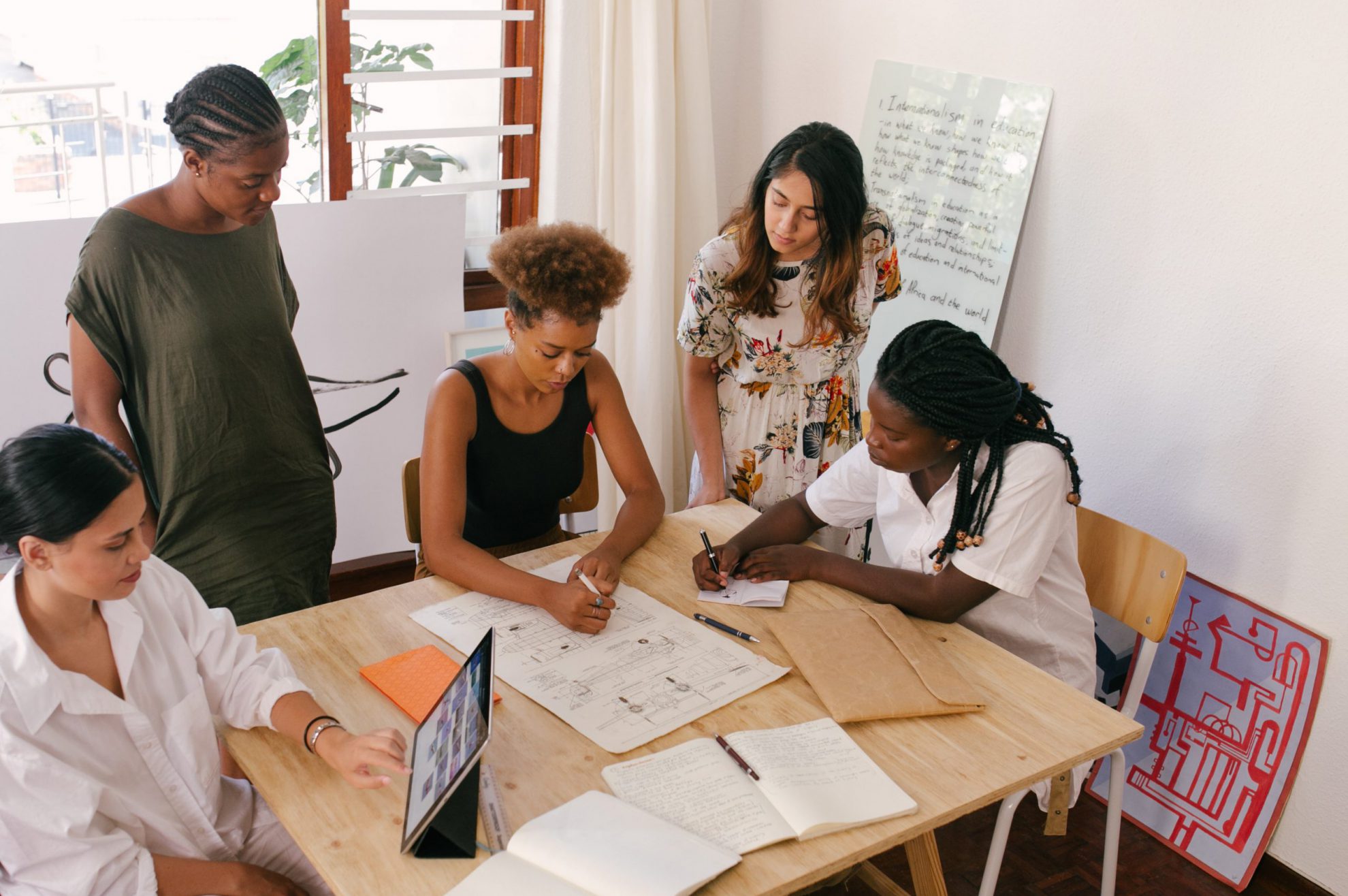 6 Challenges Women Face In The Workplace And How You Can Help - Workrowd