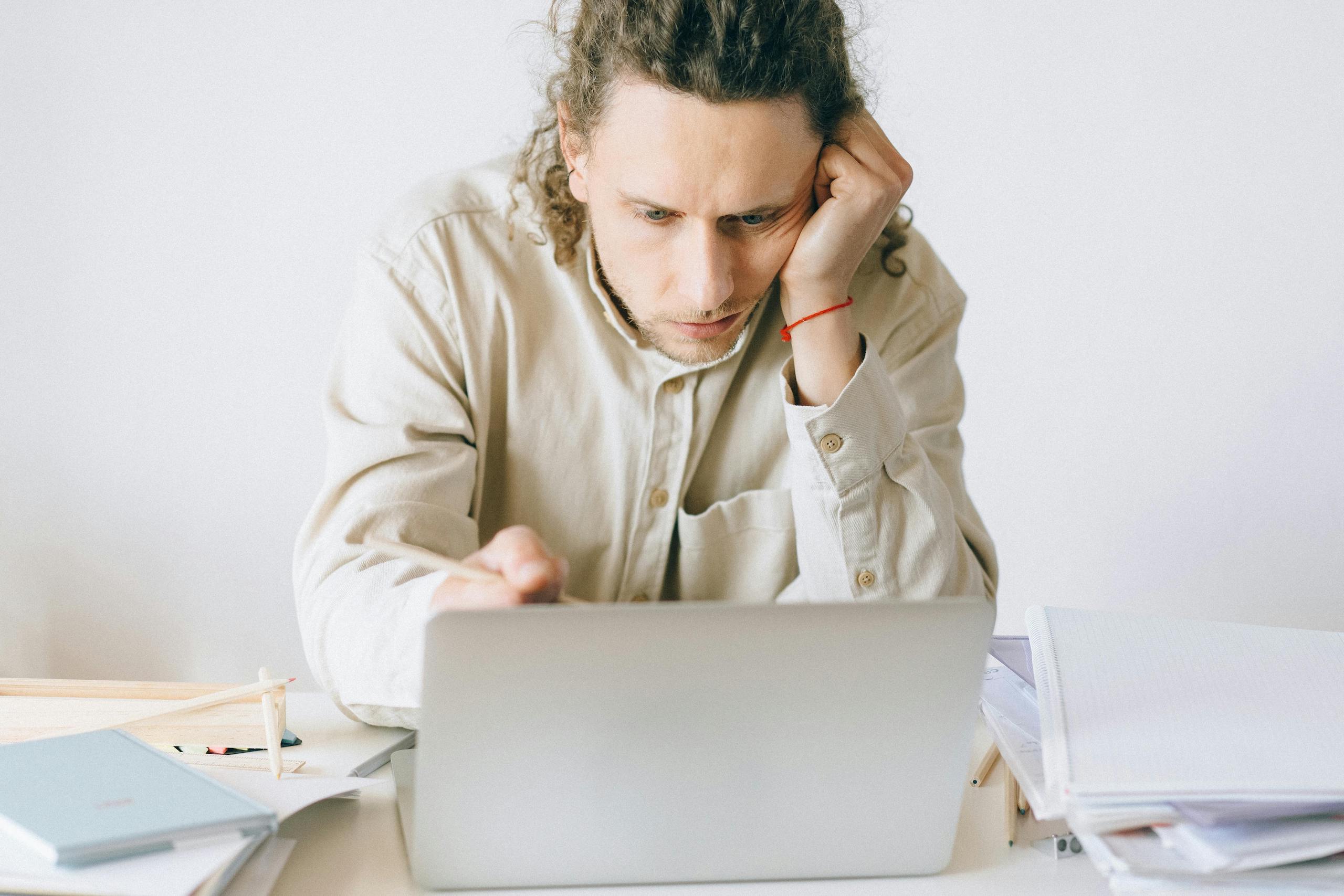 7 ways to counter low employee morale and delight your team