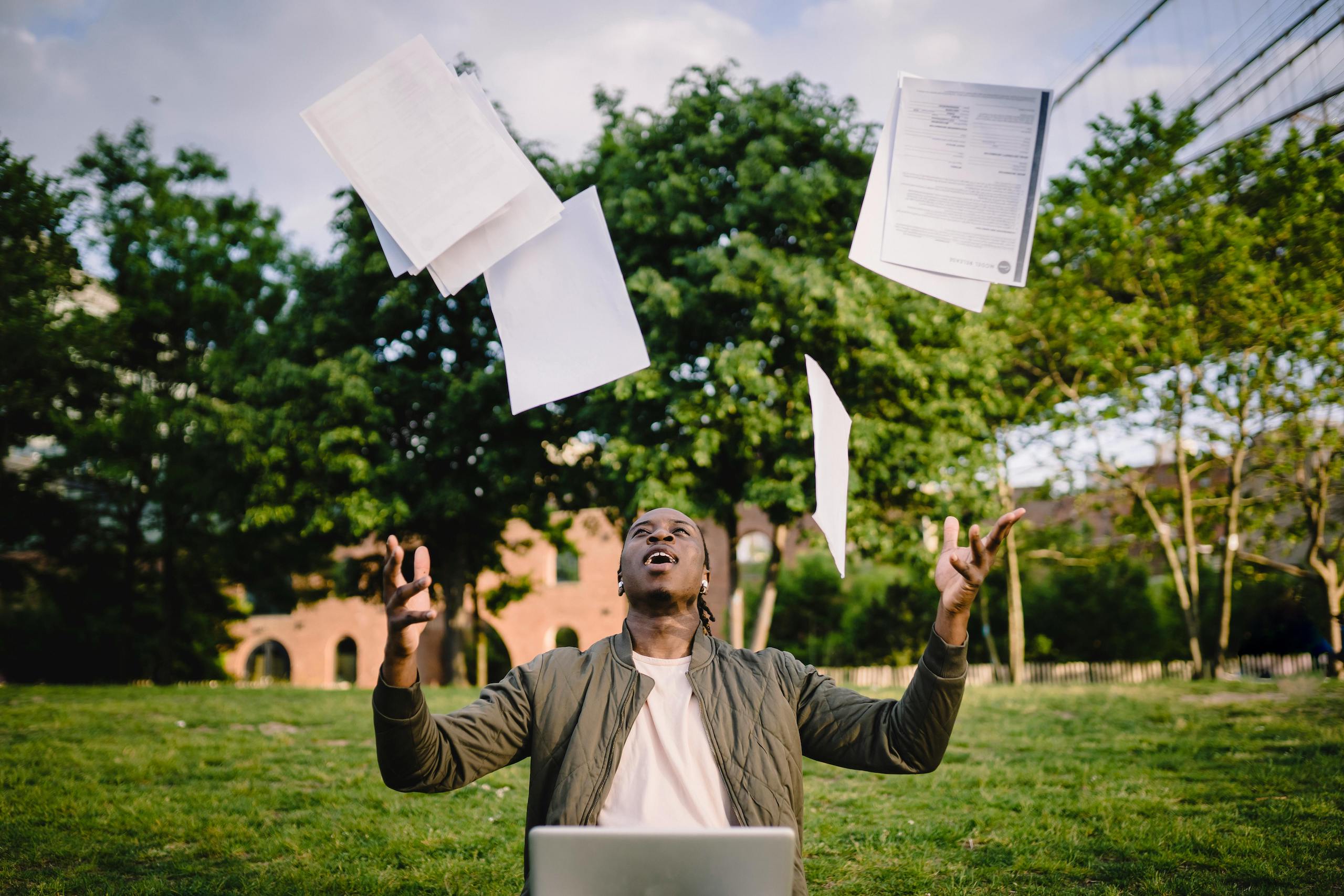 How to write a job description that highlights your employer brand